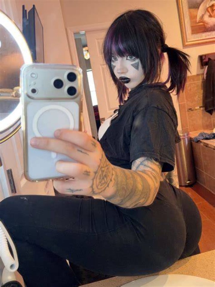Posts of triplexceleste from OnlyFans Coomer