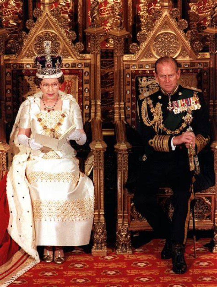 Prince Philip and the Queen watch on as Beatrice and Edoardo are photographed