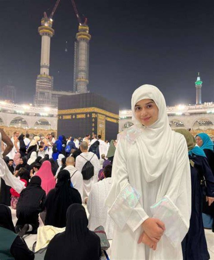Prior to this, Jannat who was seen on the show Khatron Ke Khiladi 12 also shared photos from her visit to Saudi Arabia a few days earlier.