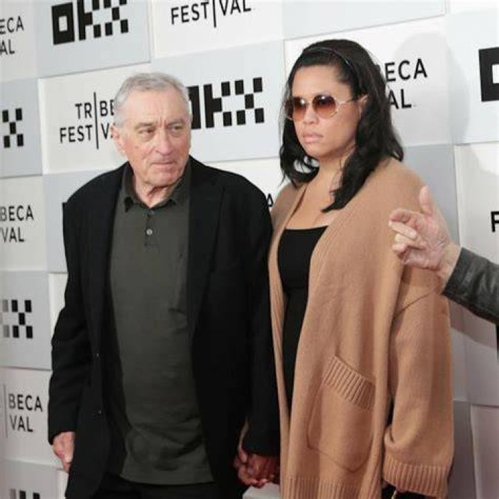 Robert De Niro Doesnt Do the Heavy Lifting Raising Baby With Tiffany Chen She Does the Work