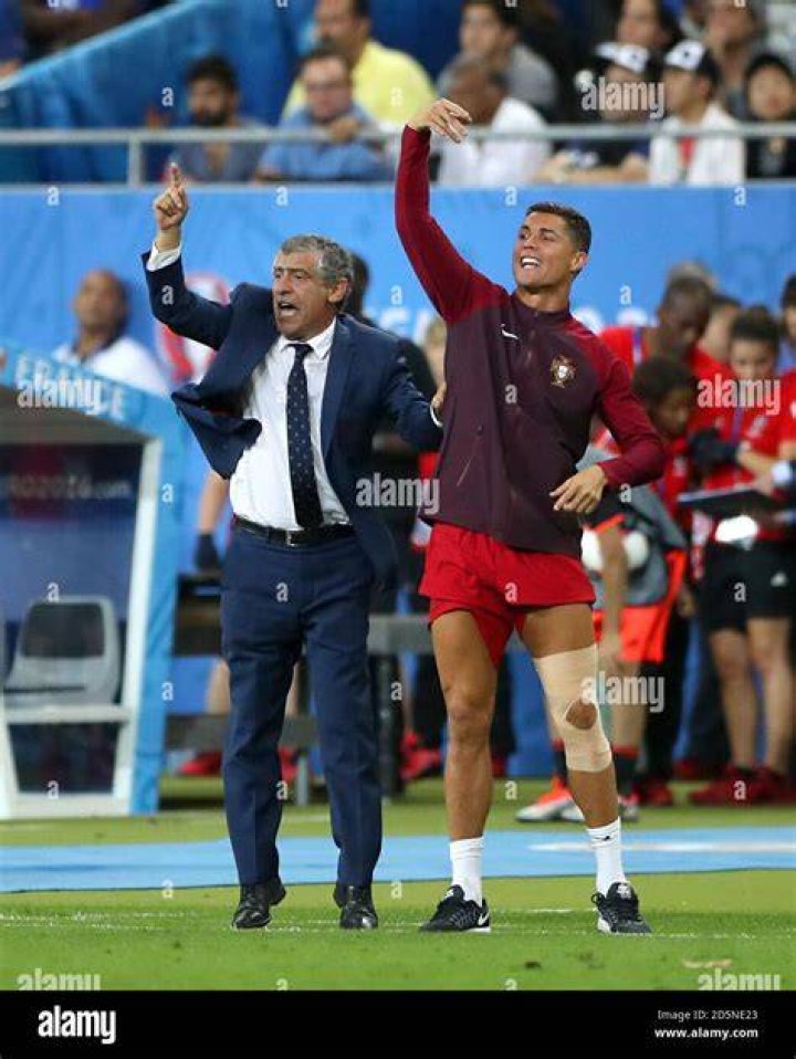 Ronaldo on the touchline with Santos in 2016's Euros final against France following his first half injury