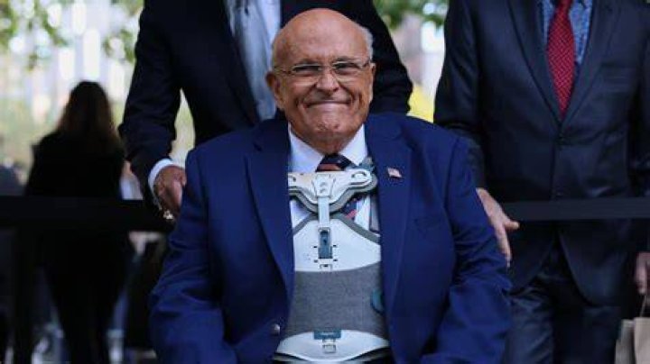 Rudy Giuliani shows up at suspected Gilgo Beach killer's home United