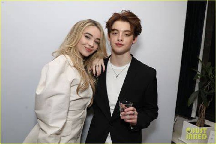 sabrina carpenter and griffin gluck Sabrina carpenter boyfriend