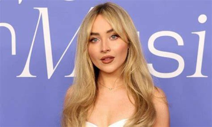 Sabrina Carpenter Biography Career, Net Worth, Height, Relationships