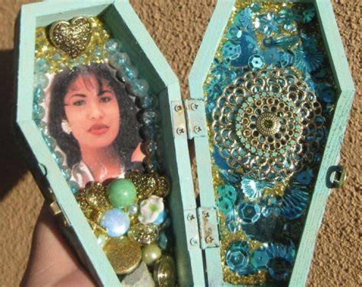 Selena Quintanilla Coffin Altar Box Etsy Selena, Selena quintanilla