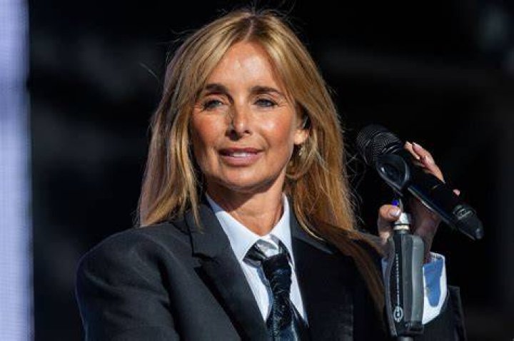  Singer Louise Redknapp talked about her sun-induced pigmentation on an Instagram post