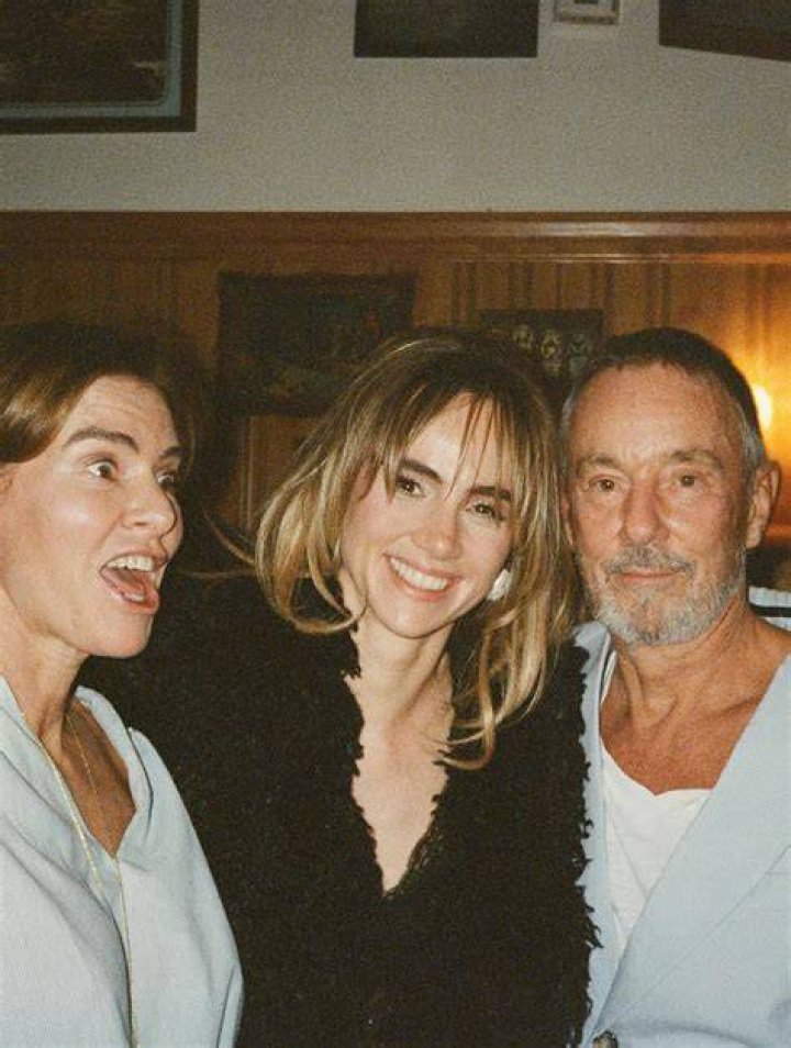Suki Waterhouse Parents, Wiki, Bio, Age, Height, Net Worth