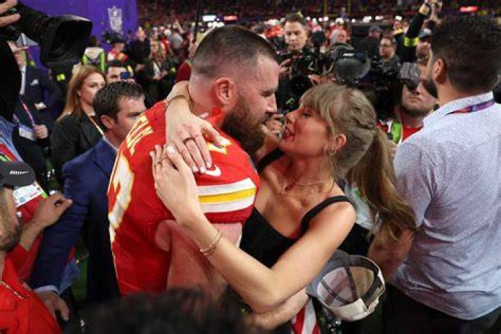 Taylor Swift Attends Travis Kelce s Kansas City Chiefs vs. Baltimore Ravens AFC Championship Game 548
