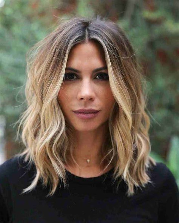 Textured Lob Hairstyle