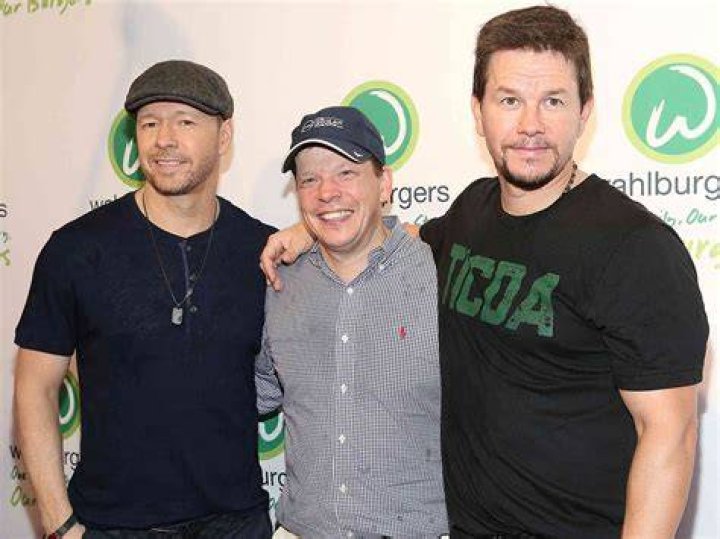 That Time Donnie Wahlberg and Jenny McCarthy Took Mark Wahlberg to Her Wedding Anniversary
