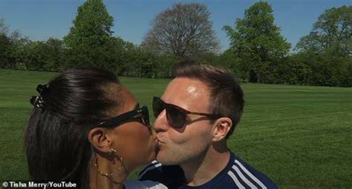 The pair called it quits once and for all after a blow out fight that ended with Ronnie's arrest in 2019