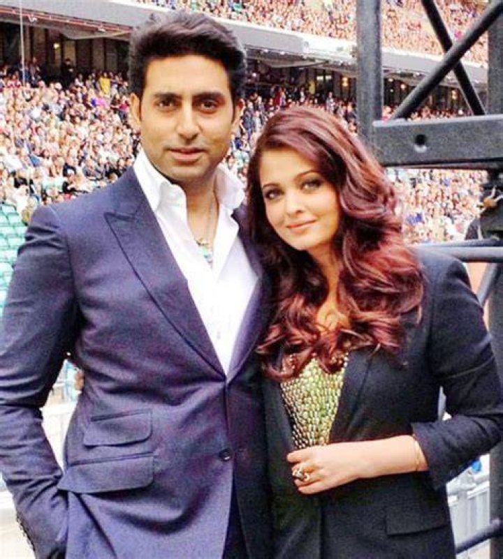 The royal couple Abhishek Bachchan and Aishwarya Rai's love bloomed on the sets of Umaro Jaan.