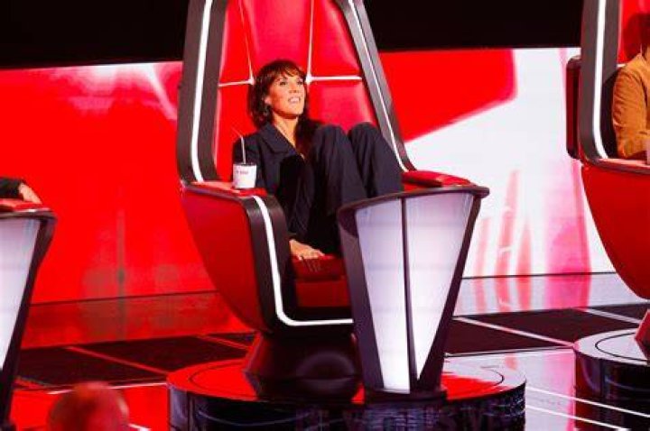 The Voice coach tried to explain to a contestant just how close he is to his reggae 'expert' fiancee Gwen