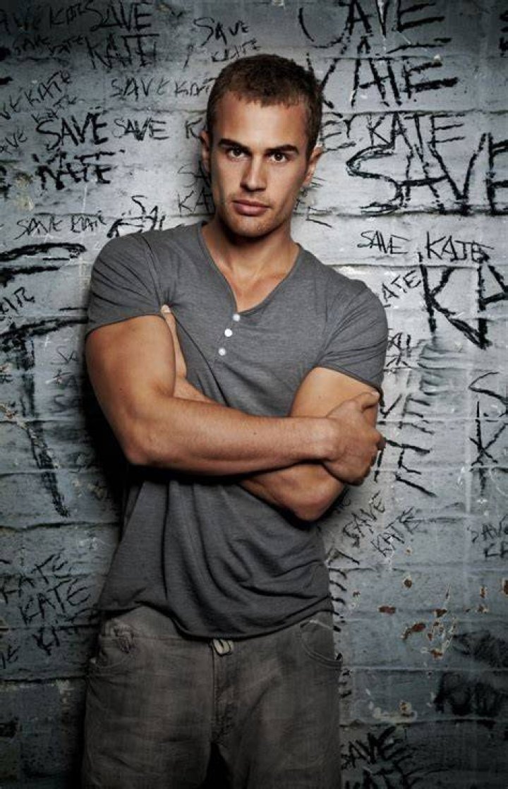 Theo James (