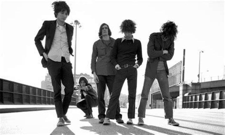 thestrokes_isthisit.jpg