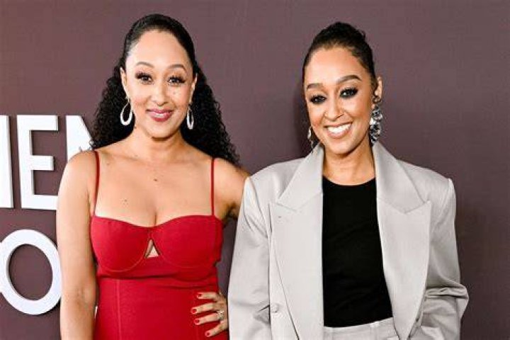 Tia and her twin sister Tamera have the same number of children