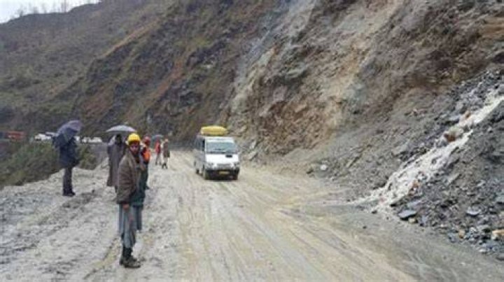 traffic suspension, traffic suspension jammu and kashmir, National Highway 44, Jammu and Kashmir new