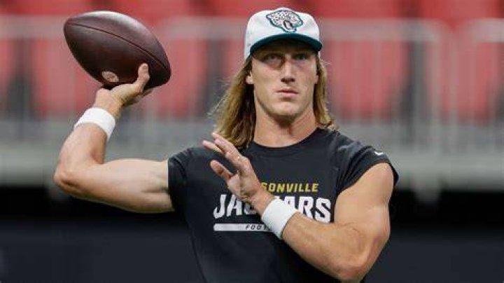 Trevor Lawrence's wife, Marissa, shows off stunning 'summer uniform'