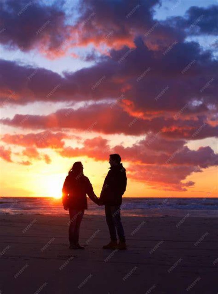 Una rom&aacute;ntica y juvenil pareja para presentar la campa&ntilde;a de oto&ntilde;o de