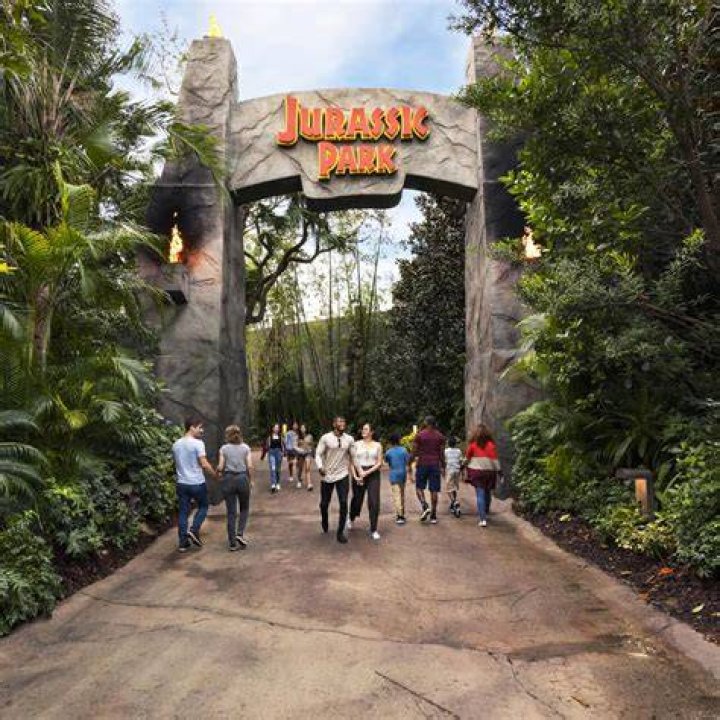 universal jurassic park.jpg