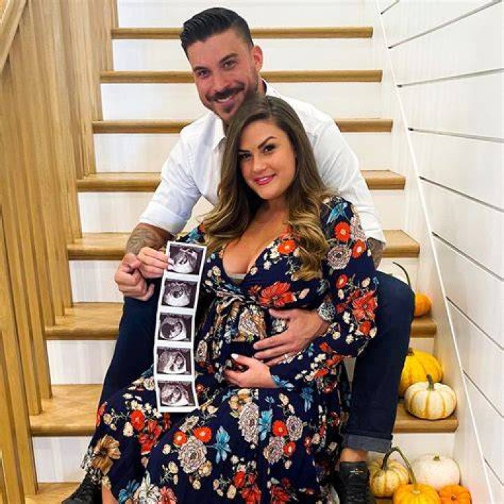Vanderpump Rules pregnant Brittany Cartwright slams 'disgusting' bodyshamer who said star's