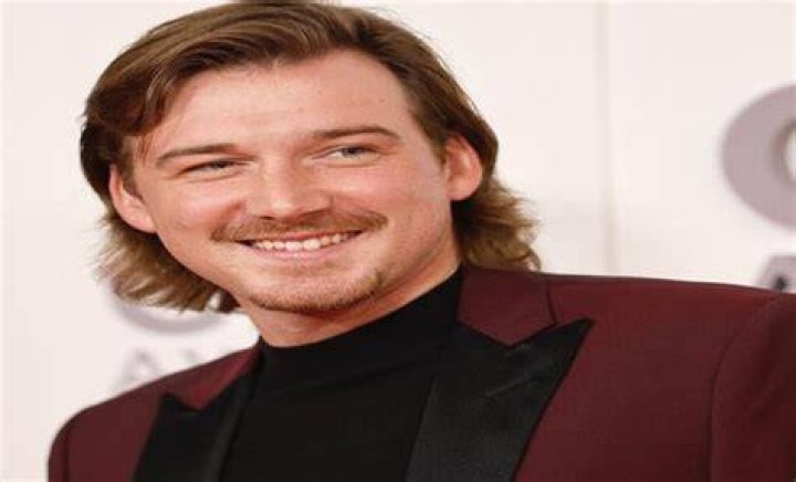 Wallen Biography, Age, Wiki, Height, Weight, Girlfriend, Family