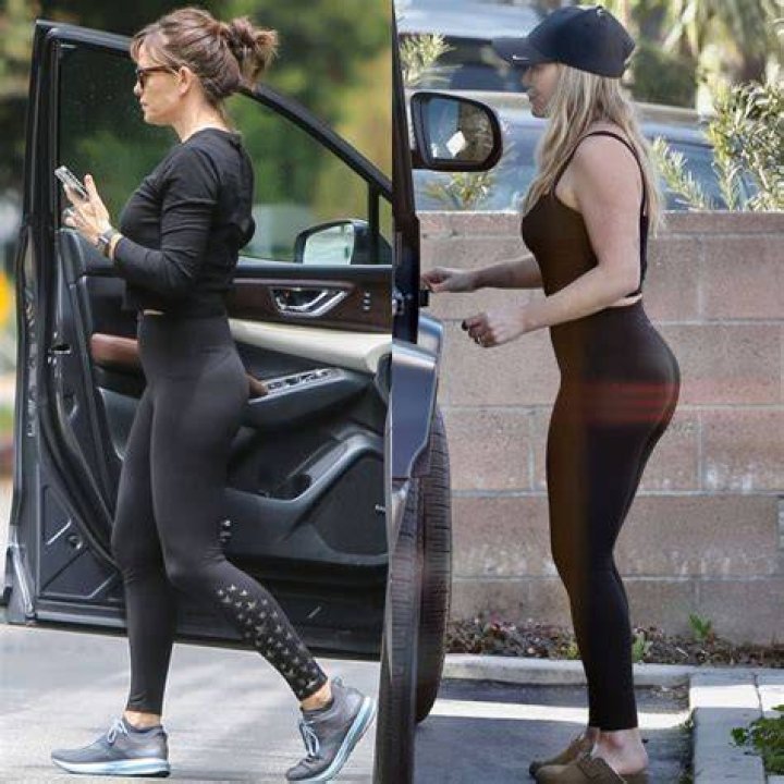 Yoga Pants Jennifer Garner vs Hilary Duff r/CelebBattles