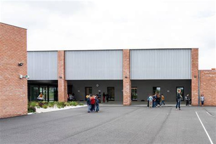 &Eacute;cole &eacute;l&eacute;mentaire &agrave; SaintJory GGR Architectes